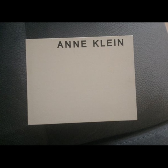 Watch - Picture 2 of 2